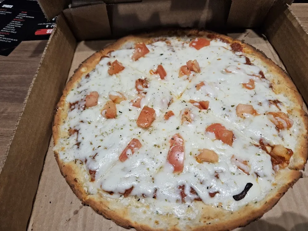 Cheese Pizza with Tomatoes